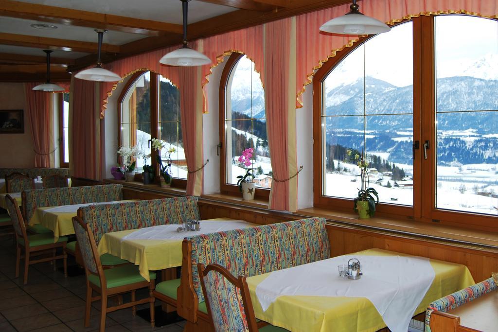 Hotel Jaegerhof Kolsassberg エクステリア 写真