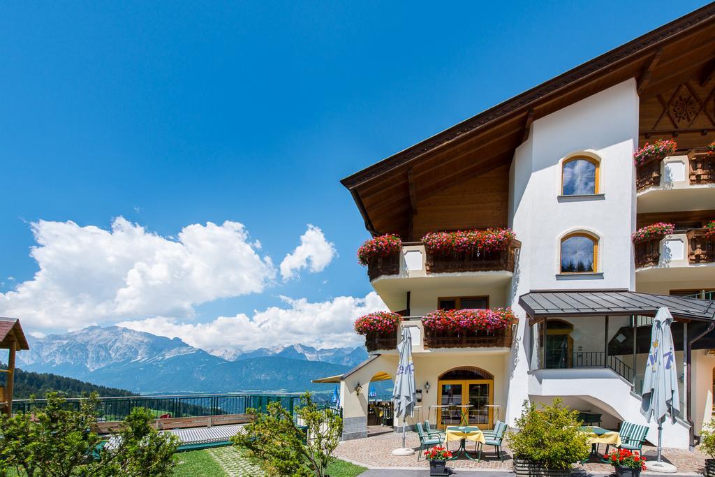 Hotel Jaegerhof Kolsassberg エクステリア 写真